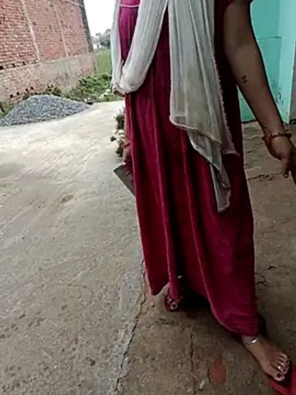 COUPLLE_VILLAGE
