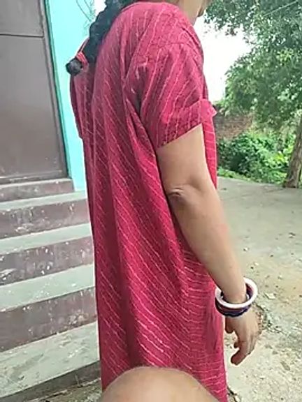 COUPLLE_VILLAGE