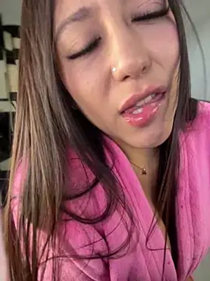 MiaJones21