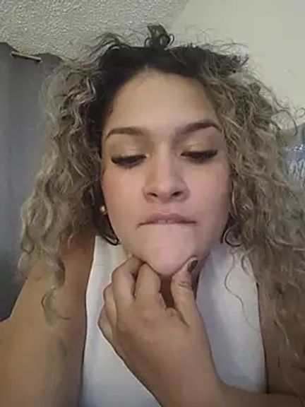 Sara_smiiith211