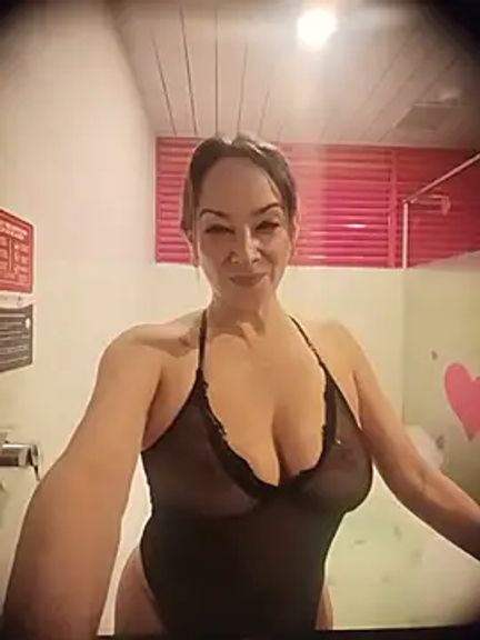 Cristal_BigTits