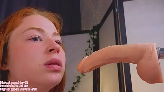 Young_redbabe