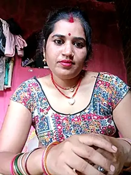 Hot_kamla
