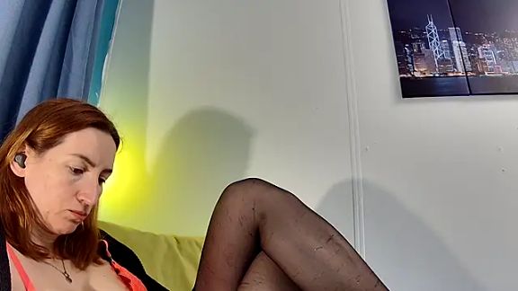 Leila_cam18