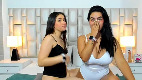 paola_katy_dicks