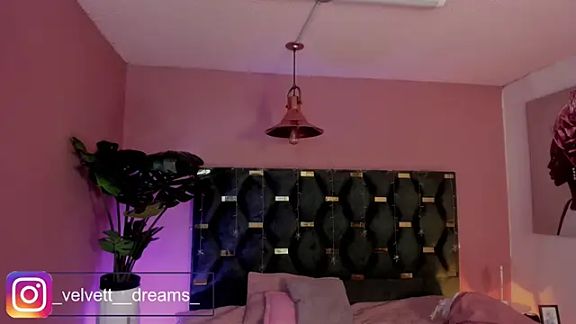 Velvet_Dreamss