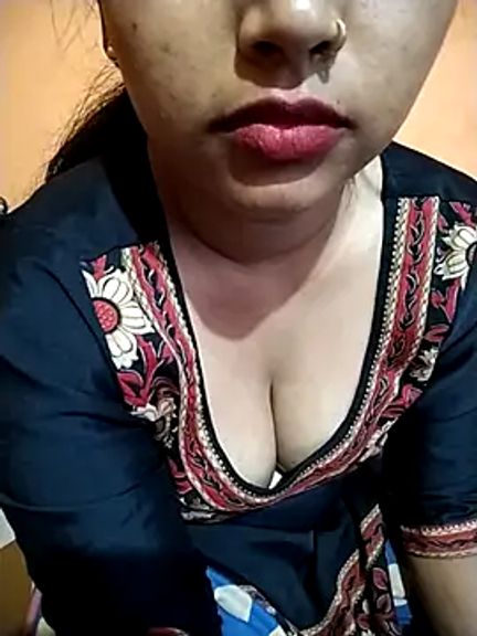 Sexy_Divya__