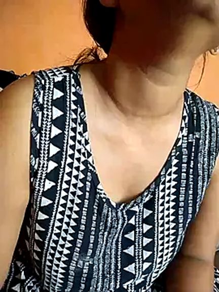 Sexy_Divya__