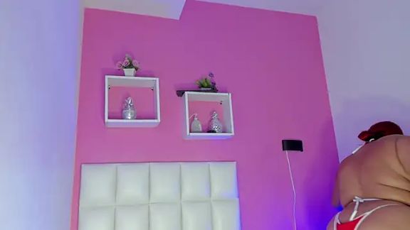 Alanna_hot3