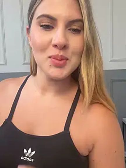 EmiilyAdams_