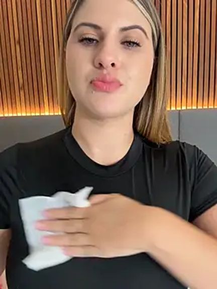 EmiilyAdams_