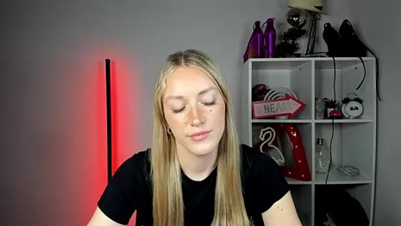 EvelynBlond
