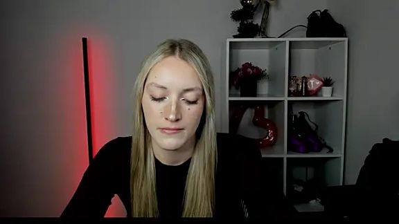 EvelynBlond