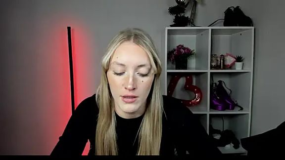 EvelynBlond