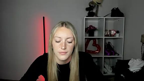 EvelynBlond