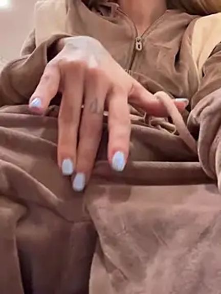 kira_mia