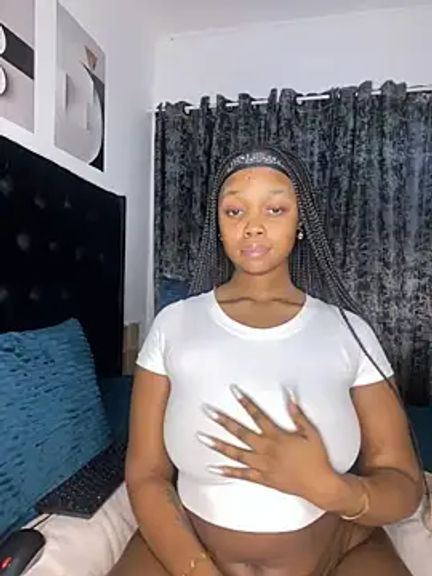 QueenTee23
