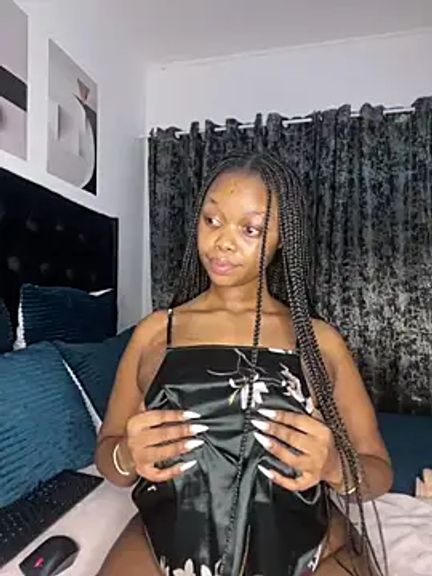 QueenTee23