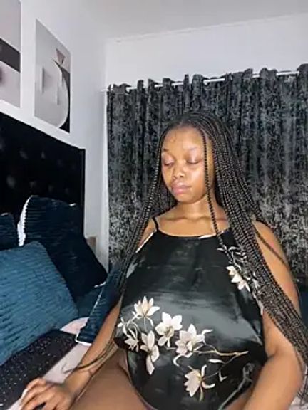QueenTee23