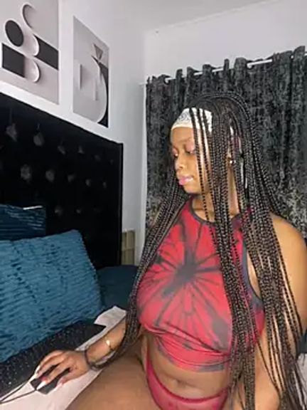 QueenTee23