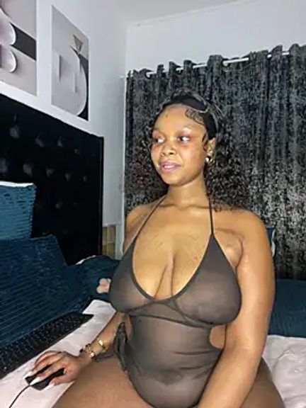 QueenTee23