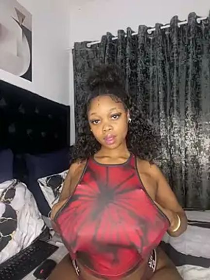 QueenTee23
