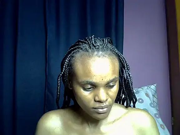 Queen_petite_