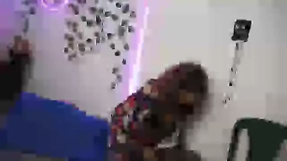 DominaLeona