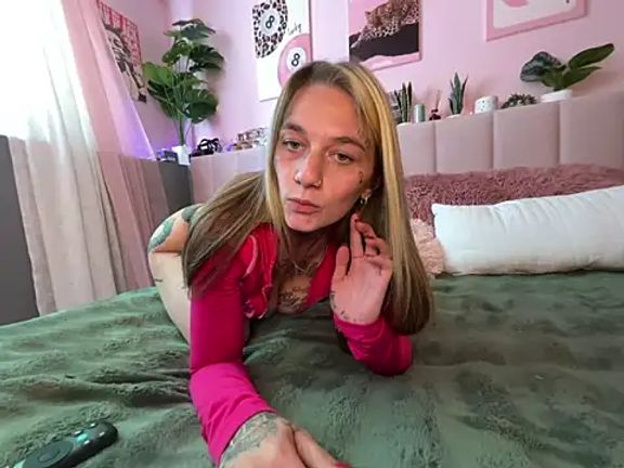 chloetease