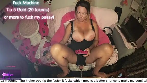 nikki_juggs
