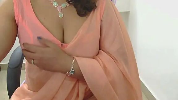 indian_anu_mallu