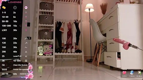 Sarah_cam06