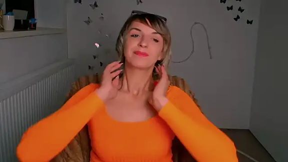 Lana_Foxyy