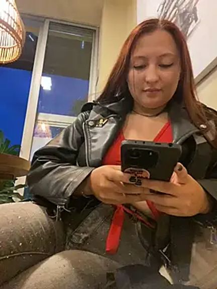 Scarlet_auraa