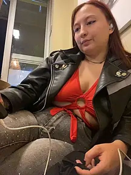 Scarlet_auraa