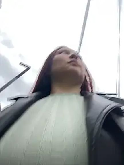 Scarlet_auraa