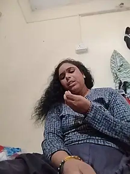 Anjli_hot44A