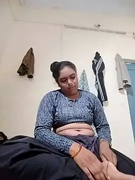 Anjli_hot44A