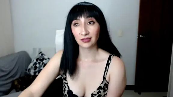 Laura-pervert