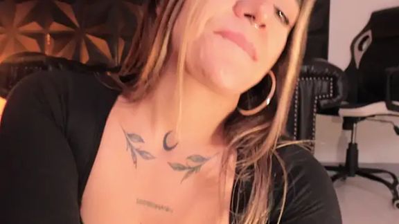 ashleyvalirya
