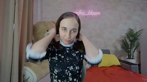 Anika_bloom