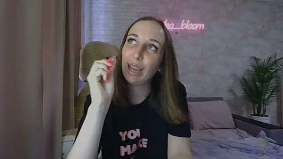Anika_bloom