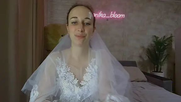 Anika_bloom
