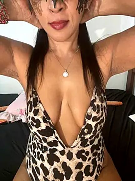 naughtyjaanu