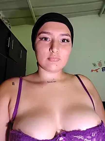 hulya_naim