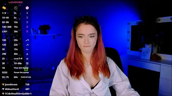 liana_kisses