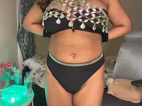 Telugu_dreamgirl_maaya