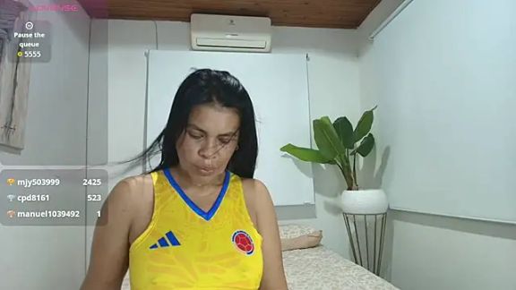 perla_hot4u