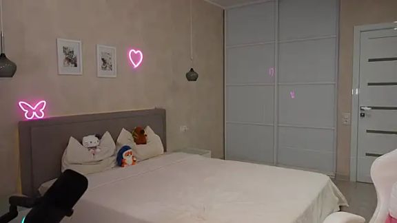 luna_young