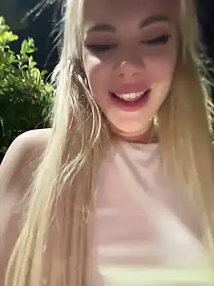 AlyssaFoxx_